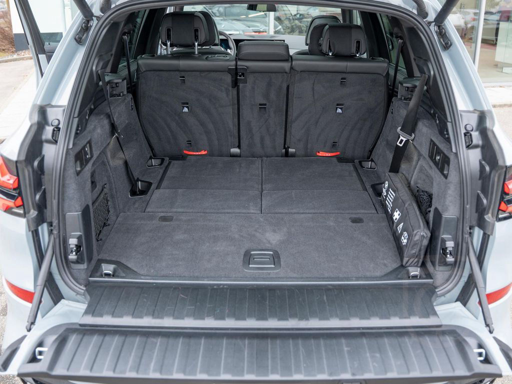 BMW X5 xDr 40d M-Sport Pro 7-SITZ AHK LUFTFEDER H/K