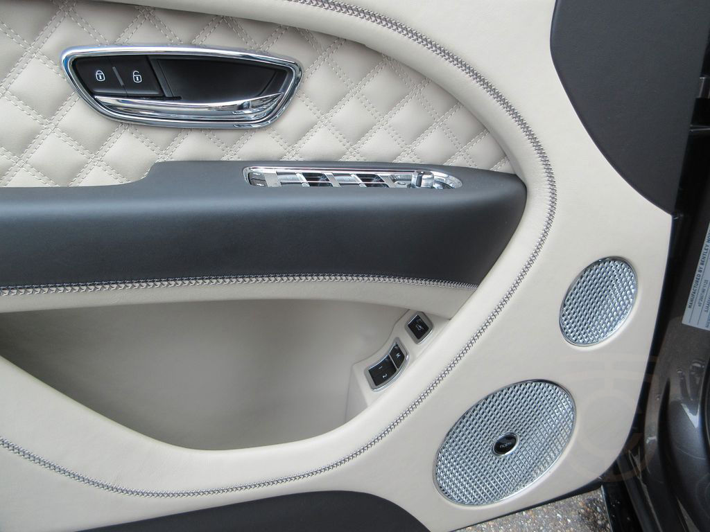 Bentley Bentayga 4.0 V8 S 4WD Autom./Ceramic Brakes/Naim