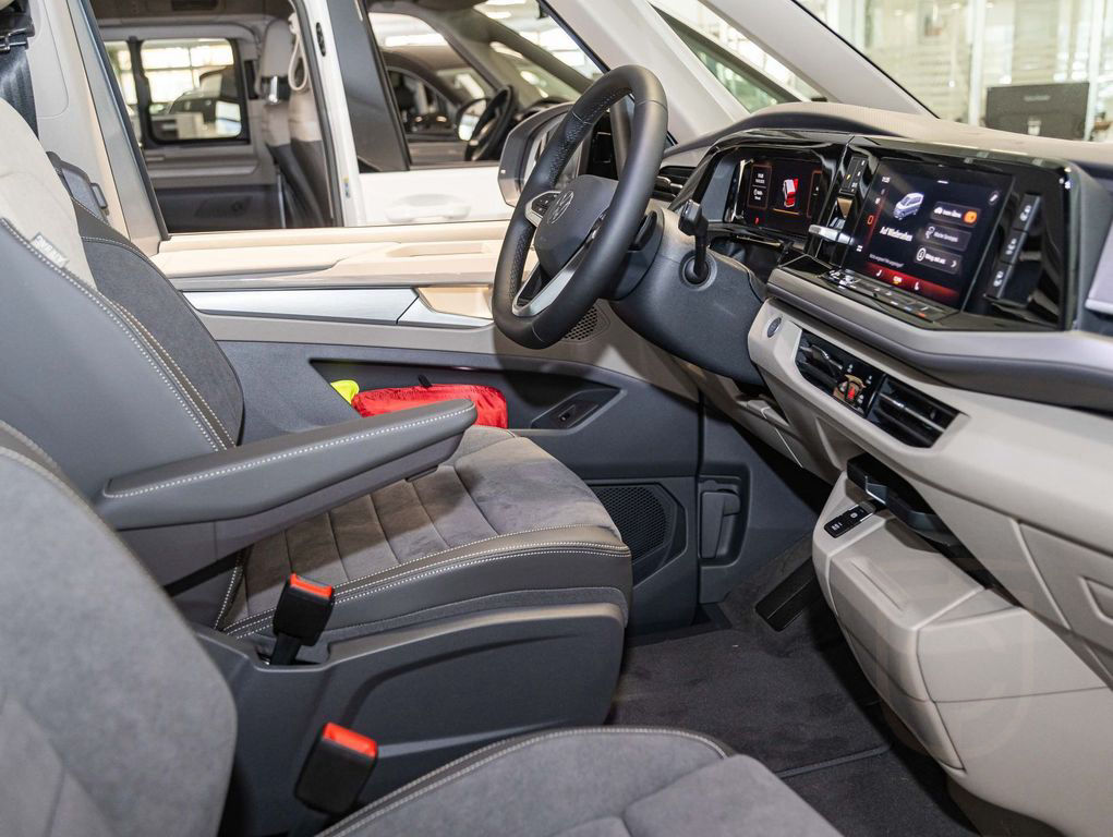 Volkswagen T7 Multivan Style 2,0 l TSI lang | keyless | Eas