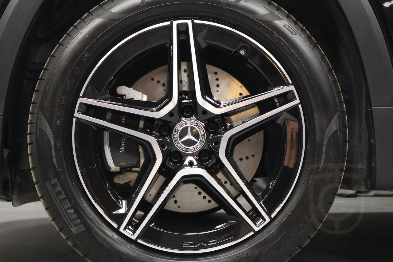 Mercedes-Benz GLB 250 4MATIC AMG LINE NIGHTPACKAGE