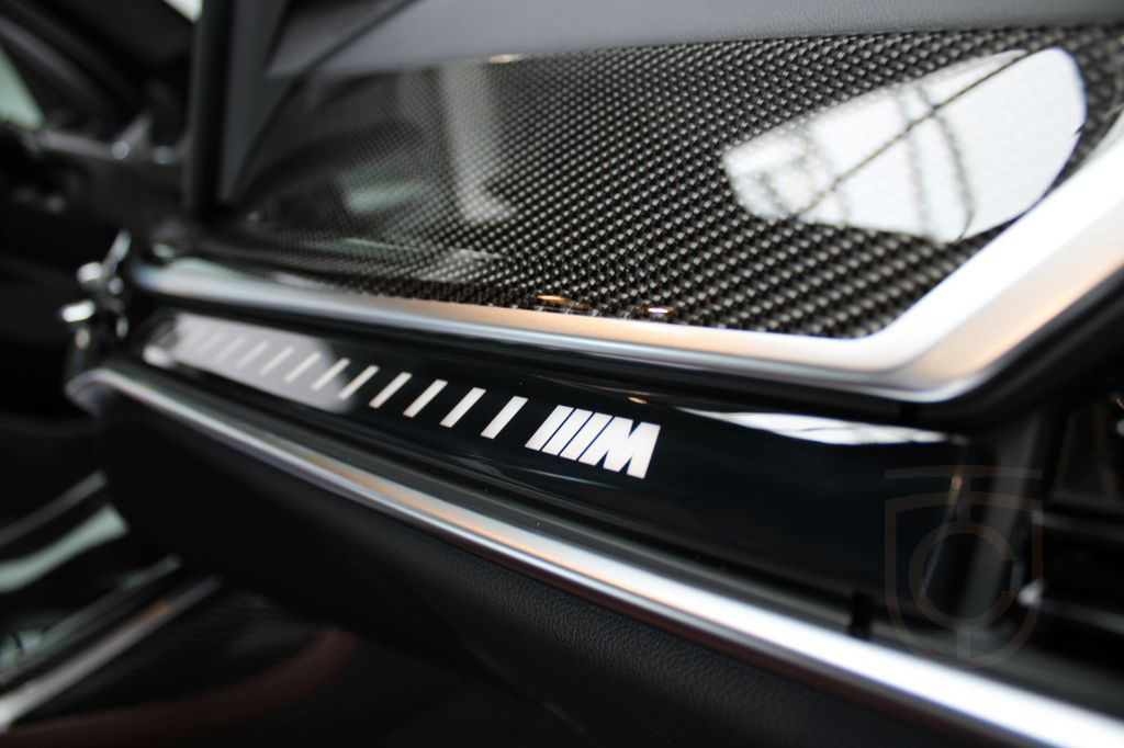 BMW X7 M60i M SPORT PAKET PRO/SKY-LOUNGE/FROZEN GREY