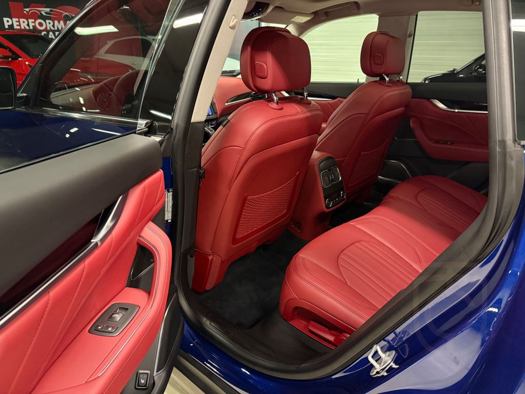 Maserati Levante GT Hybrid Premium-Leder Panorama 21zoll