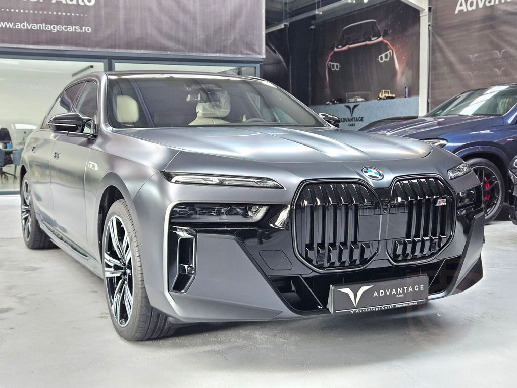 BMW M760e xDrive/Sky L./Crystal Lights/B&W Diamond