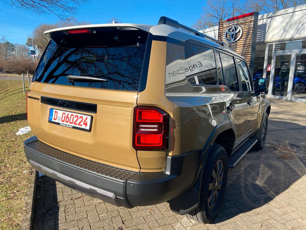 Toyota Land Cruiser 2,8 D-4D 151kW AWD First Edition