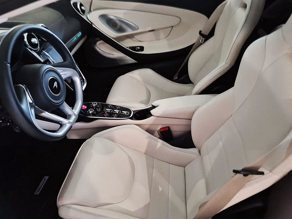McLaren GT 620Hk  2020 Nybil Sv-såld 3år garanti