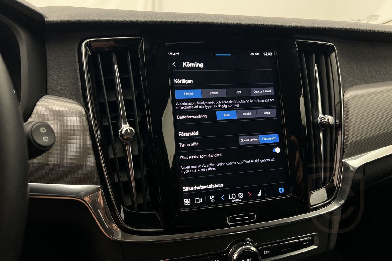 Volvo V90 Recharge T6 AWD Core Bright