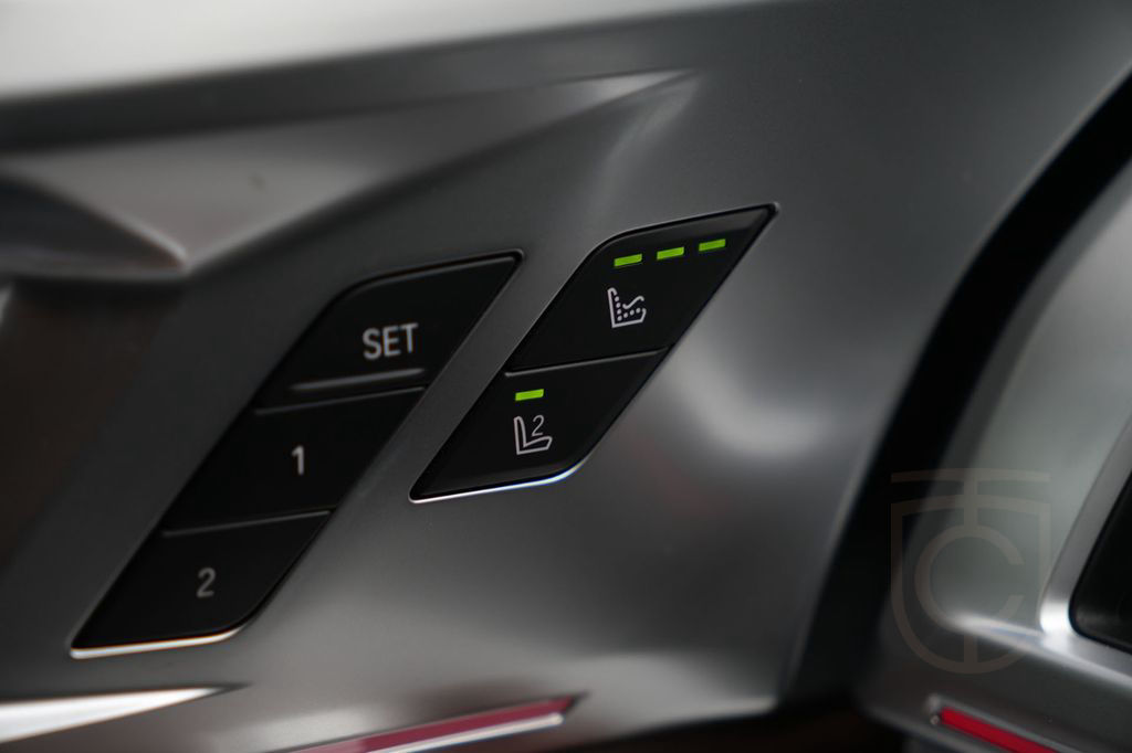 BMW XM BLACK EDITION-ACC-AHK-23M-LEDER SILVERSTONE