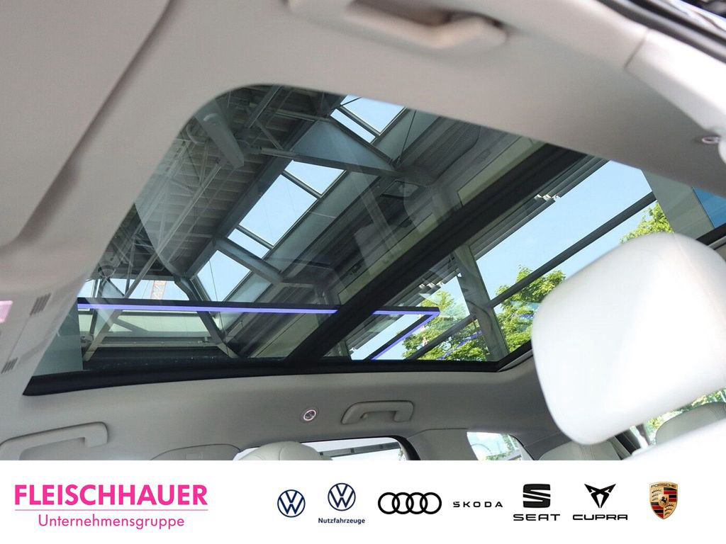 Volkswagen Touareg R-Line 3,0 V6 TSI HUD Luft StandHZG Pano