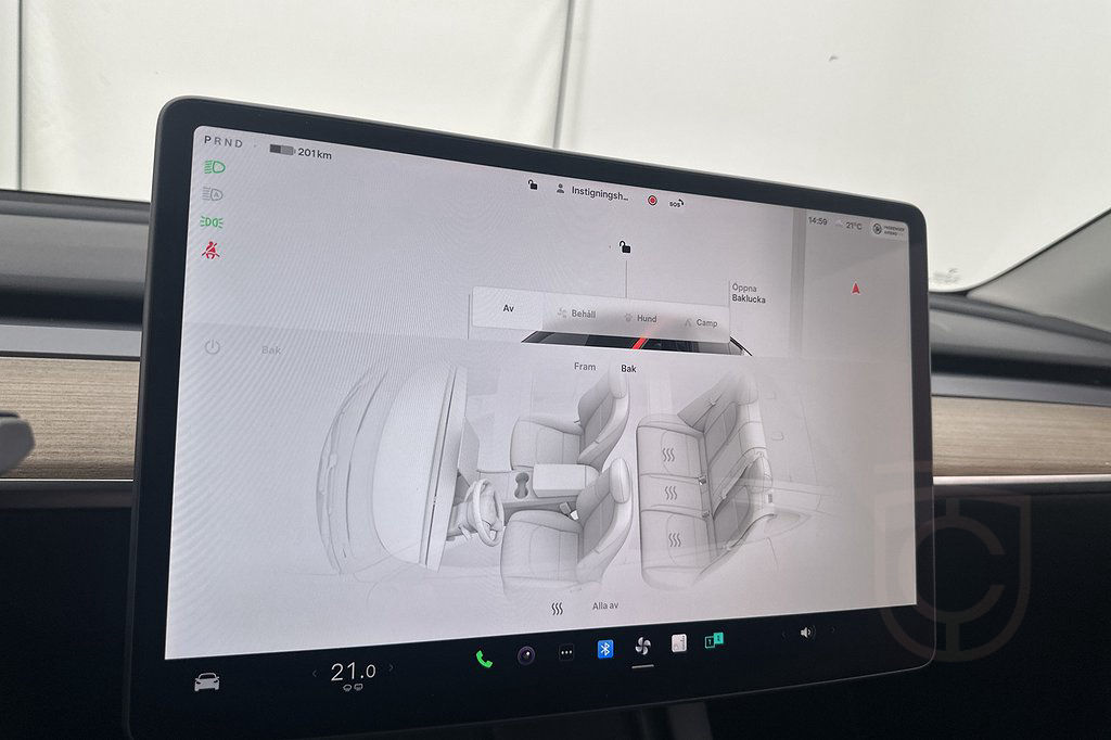 Tesla Model Y Standard Range RWD