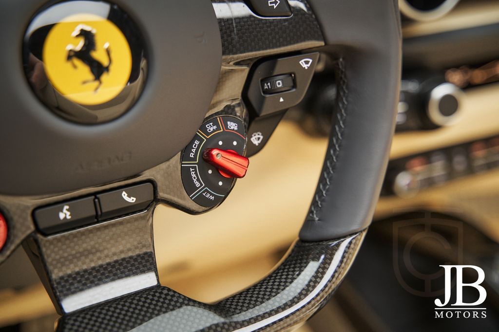 Ferrari 812 GTS Lift Full Carbon Passenger JBL 360° NEW