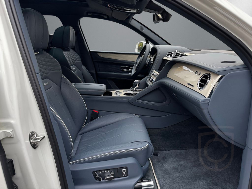 Bentley Bentayga V8 EWB Azure -NP: 356T€ -BENTLEY BERLIN