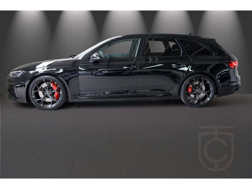 Audi RS4 Avant RS competition plus mit RS-Schalensitz