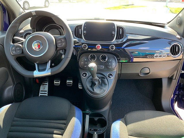 Abarth 595 Cab Yamaha Monster 165 hk