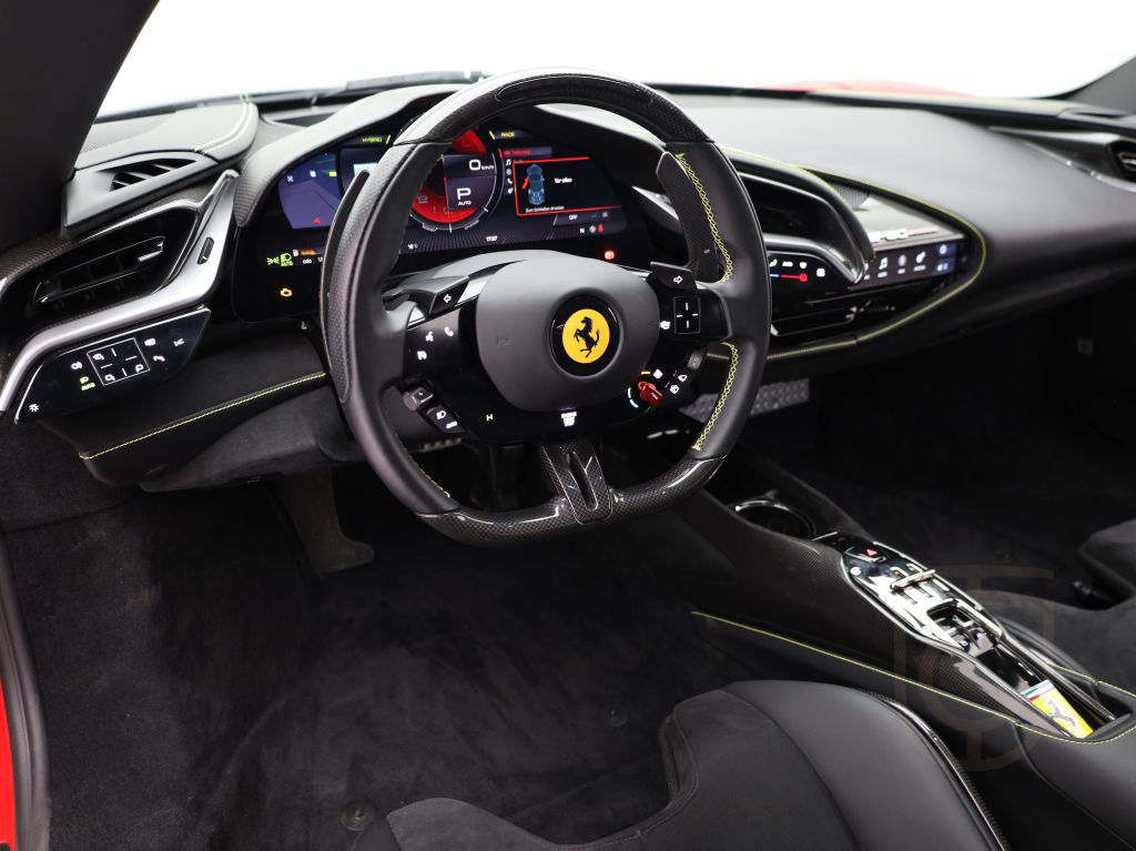 Ferrari SF90 Stradale - FERRARI HAMBURG