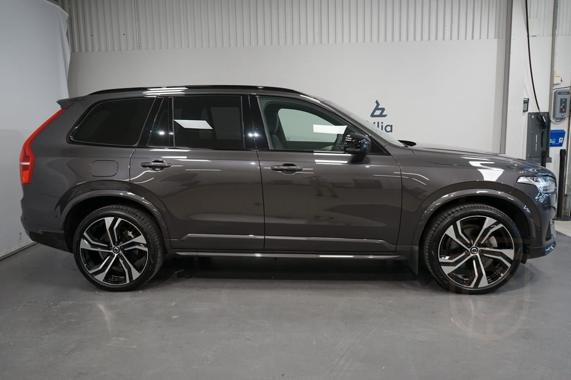 Volvo XC90 B5 AWD Diesel Ultimate Dark Edition