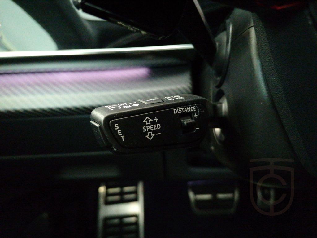 Audi RS Q8 600PS QUATTRO AHK.PANO.STANDHZG.B&O.360°KA