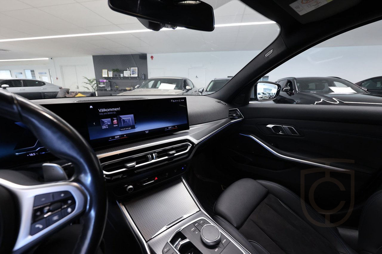 BMW 330e xDrive Touring M Sport Individual Shadow Line