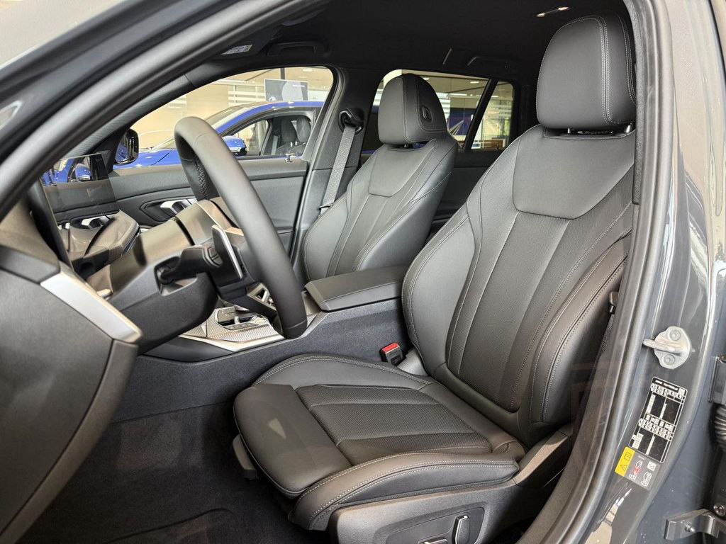 BMW 330e Touring M-SPORT INNOV. COMFO. AHK Bluetooth