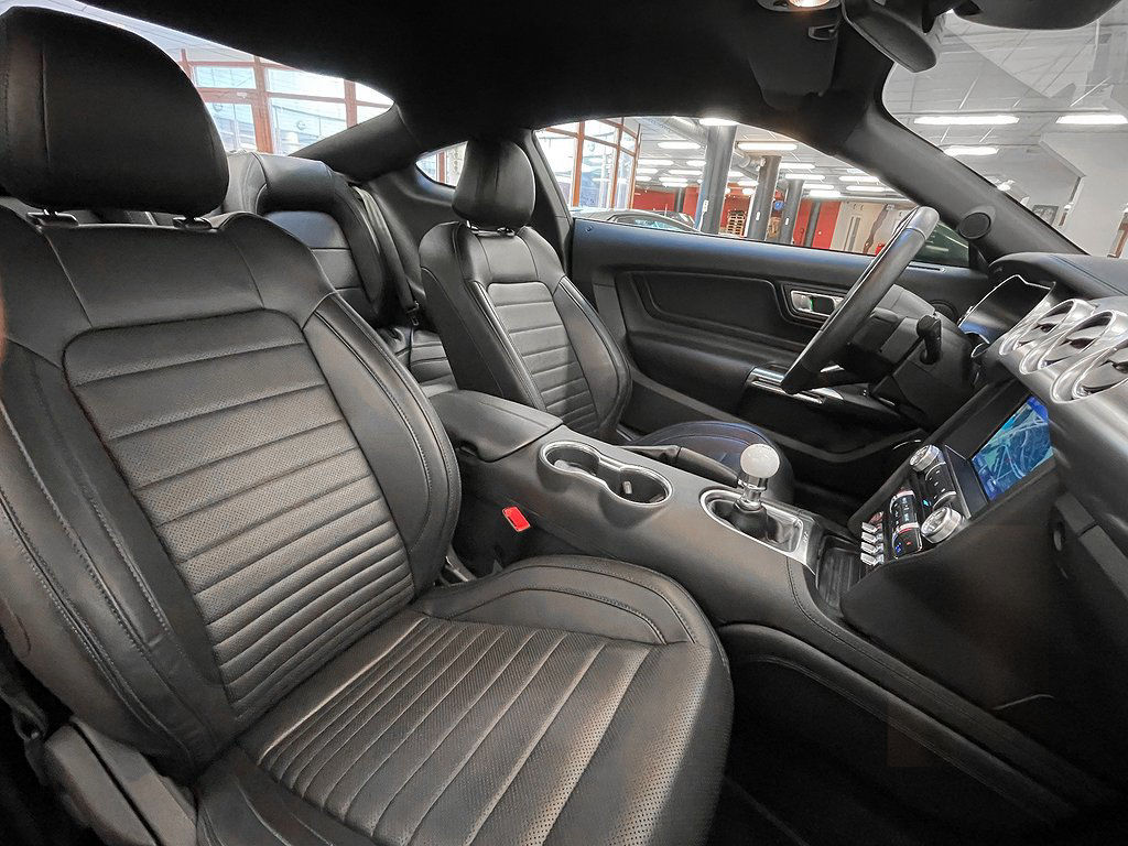 Ford Mustang Bullitt 5.0 V8 460hk