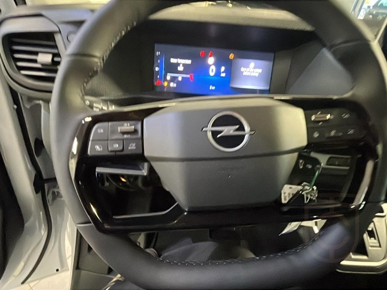 Opel Vivaro L3 145 AT8