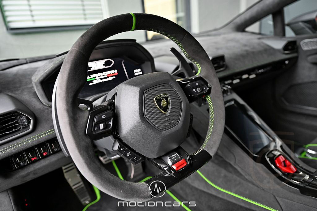 Lamborghini Huracan Sterrato 1 OF 1499 EXP € 274.983