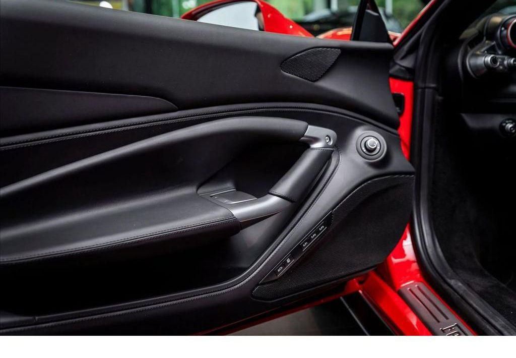 Ferrari F8