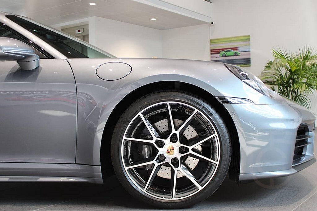 Porsche 911 Carrera