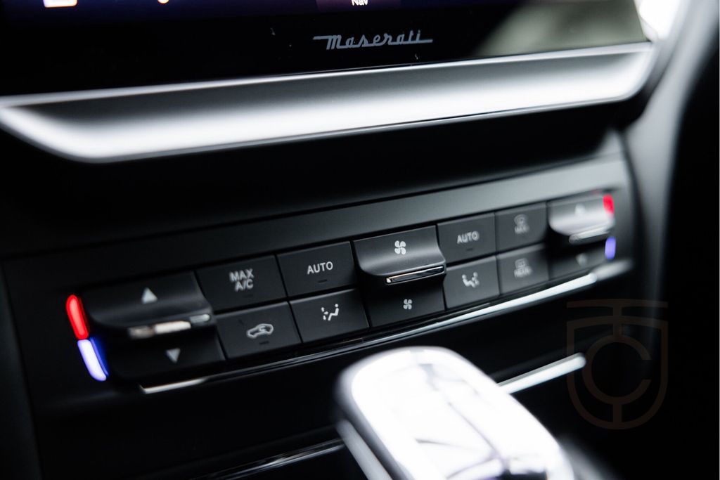 Maserati Ghibli Hybrid GT Edizione Finale | Heated Front