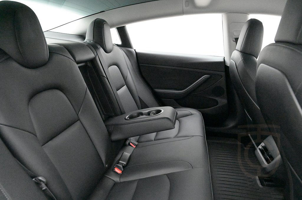 Tesla Model 3 Standard Range