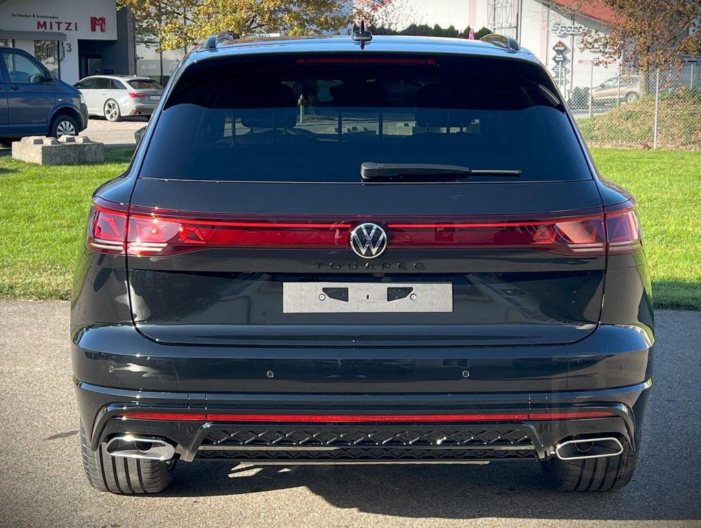 Volkswagen Touareg 3.0 TDI 4M R-Line AHK PANO DYNAUDIO
