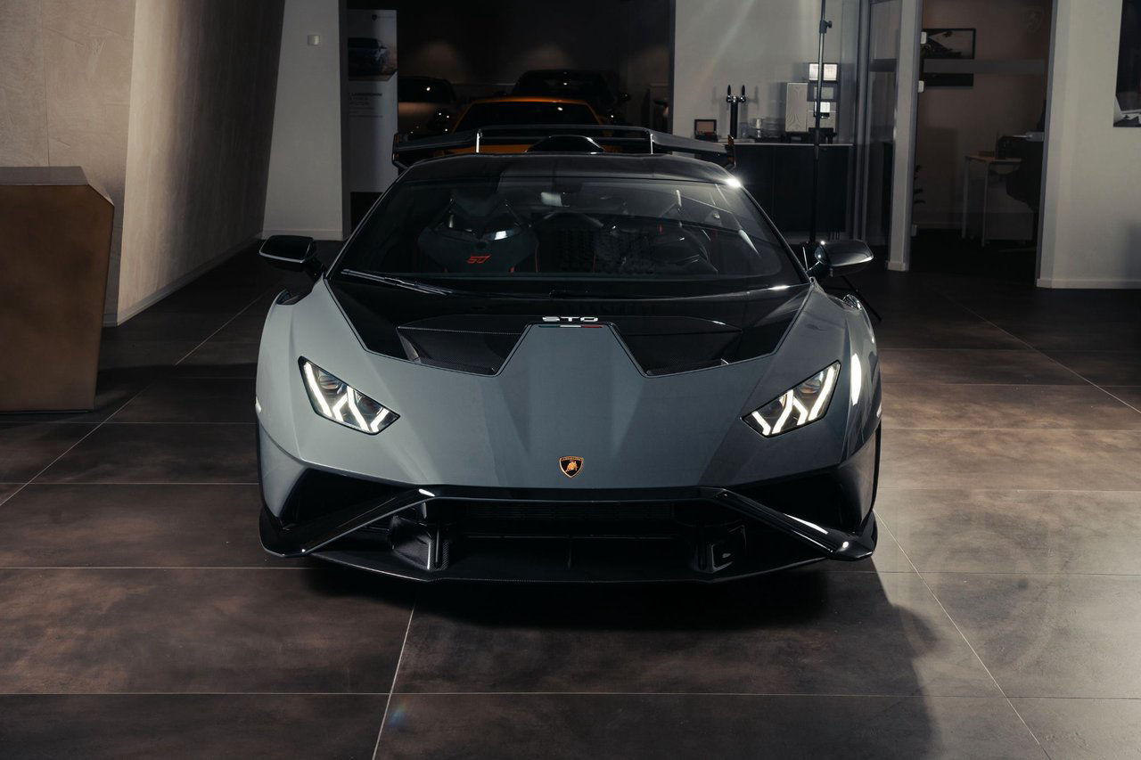 Lamborghini Huracán STO 60th Anniversary Edition 1