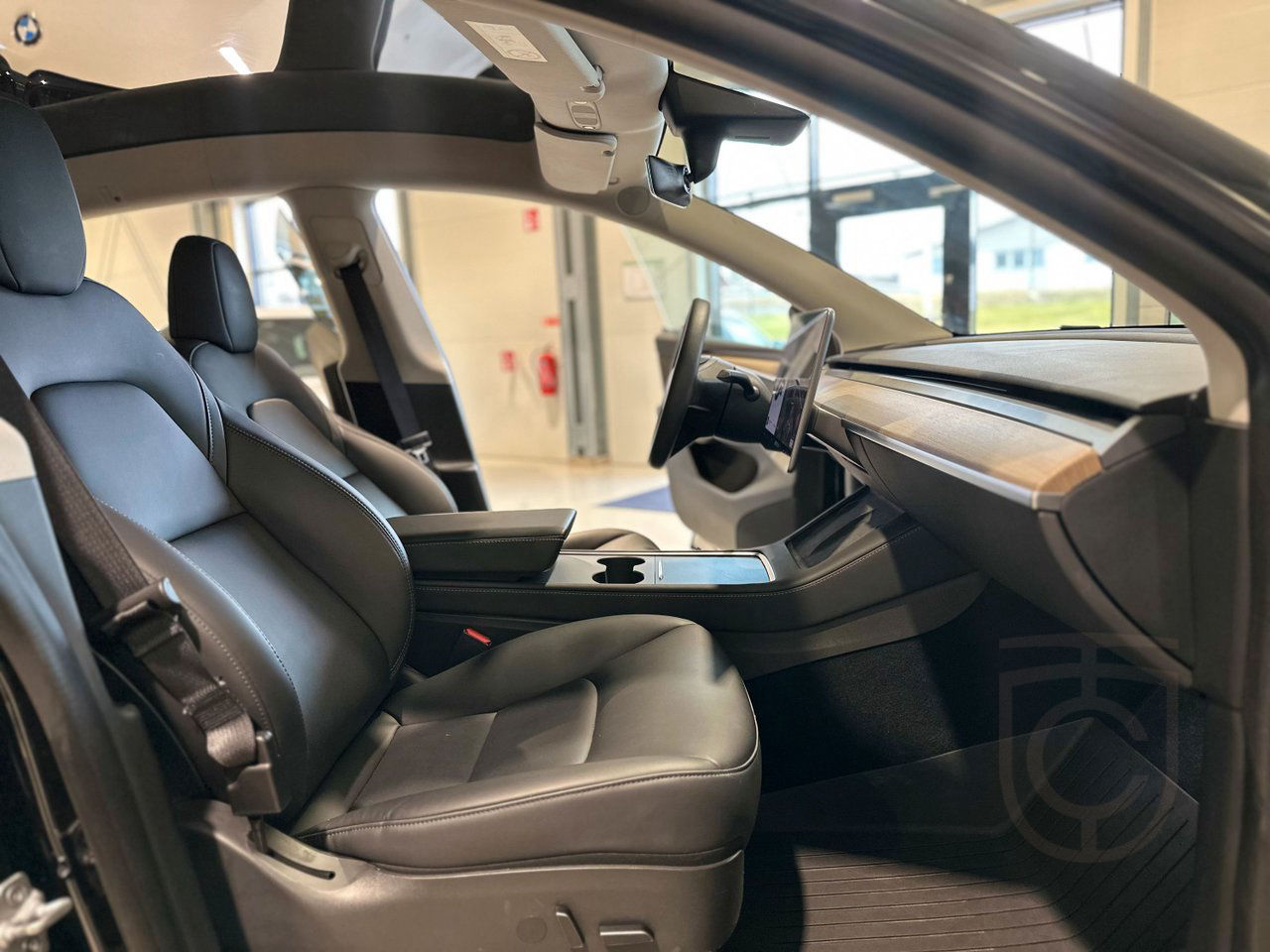 Tesla Model Y Long Range AWD,