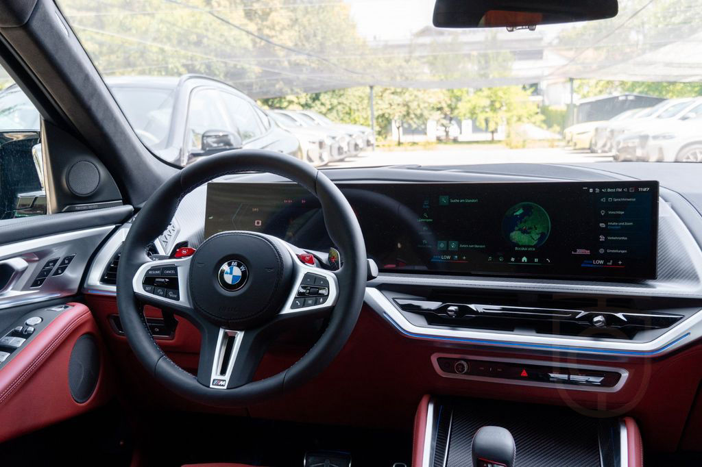 BMW XM 50e MASSAGE.SOFTC.DR.ASS.M FAHRWERK.360°.AHK