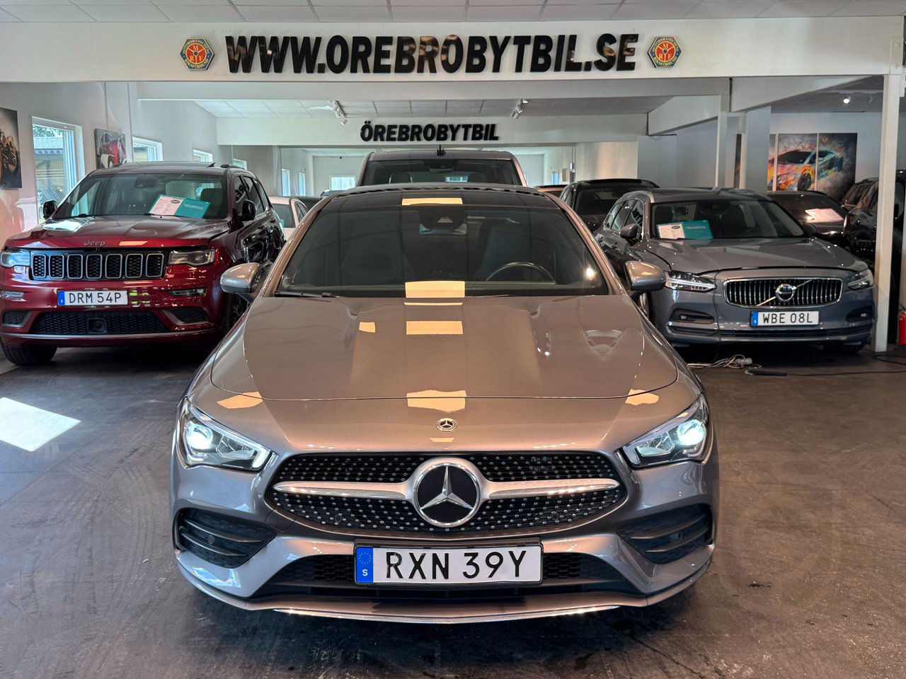 Mercedes-Benz CLA 250 e AMG Pano Burmester Widescreen