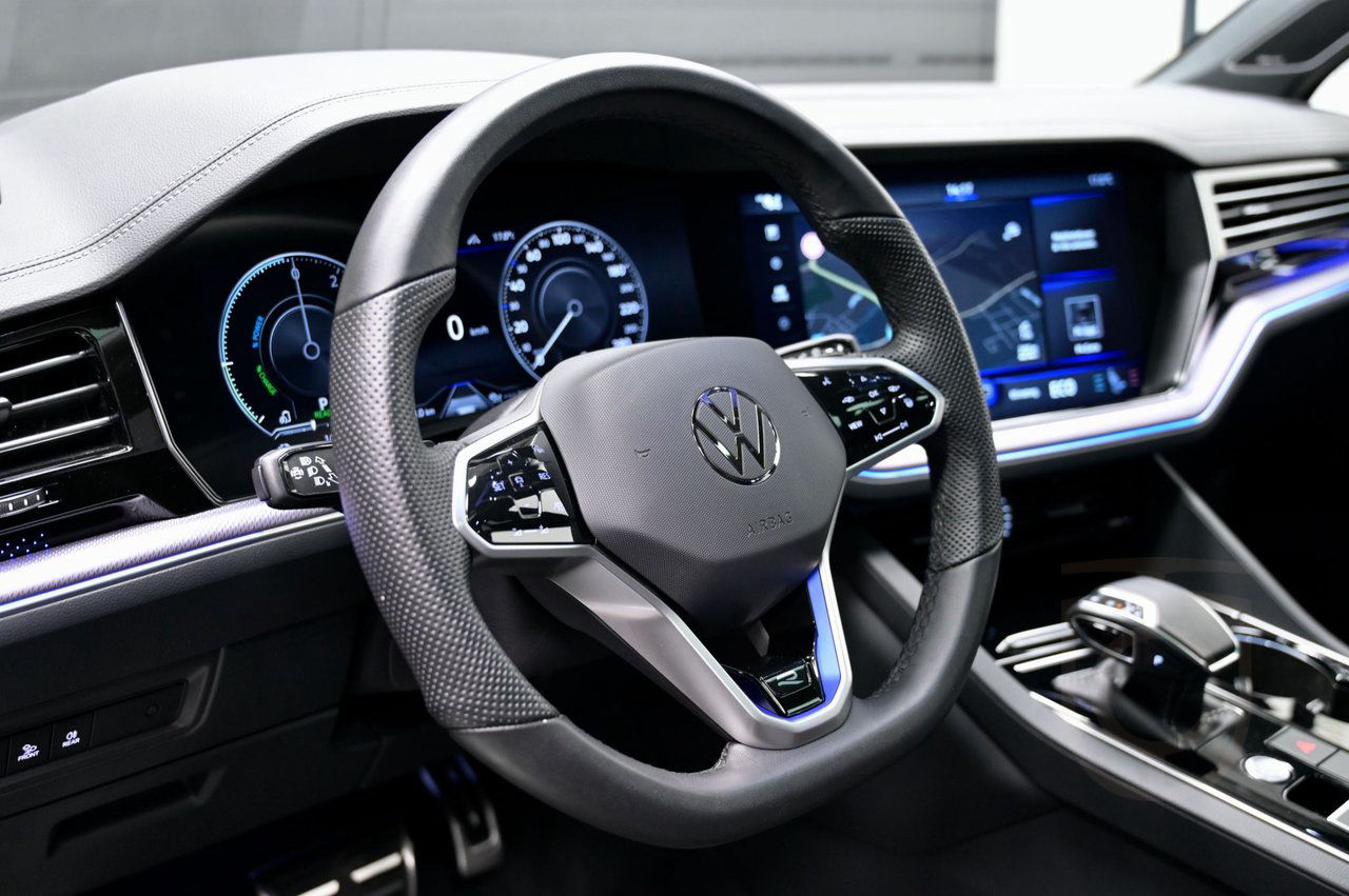 Volkswagen Touareg R eHybrid 3.0 V6 TSI 4M
