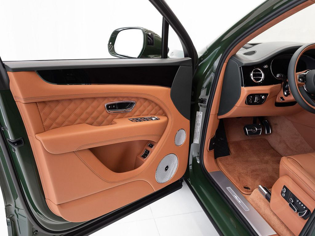 Bentley Bentayga Azure V8 BENTLEY FRANKFURT / FULL