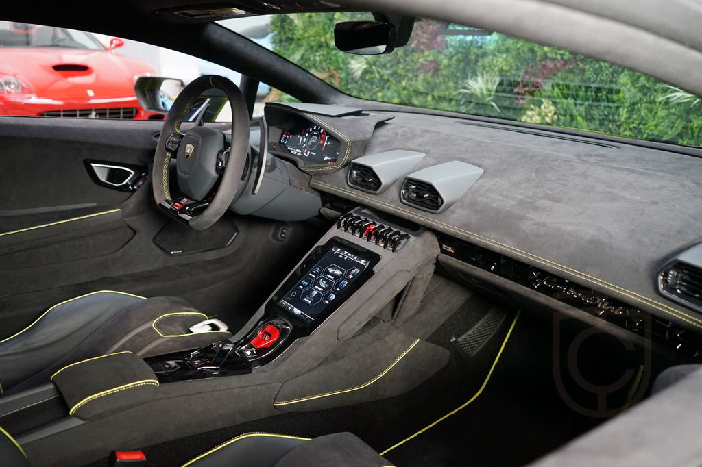 Lamborghini Huracán Sterrato*Ad-PERS*63*MATT*300.826€ NETTO