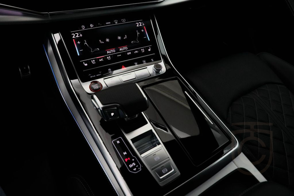 Audi SQ7 4.0 TFSI quattro AHK Stdhz Matrix Pano HUD