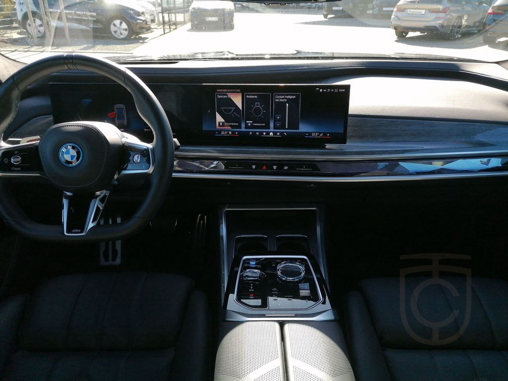 BMW i7 xDrive60 M Sport LED HuD Standhzg NAVI KAMERA