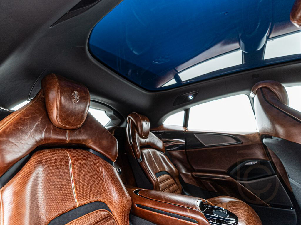 Ferrari Purosangue Tailor Made*Carbon*Massage Seats