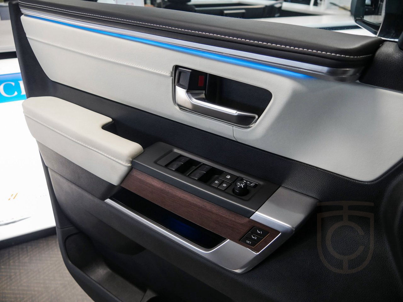 Toyota Tundra CAPSTONE HYRBID HEV
