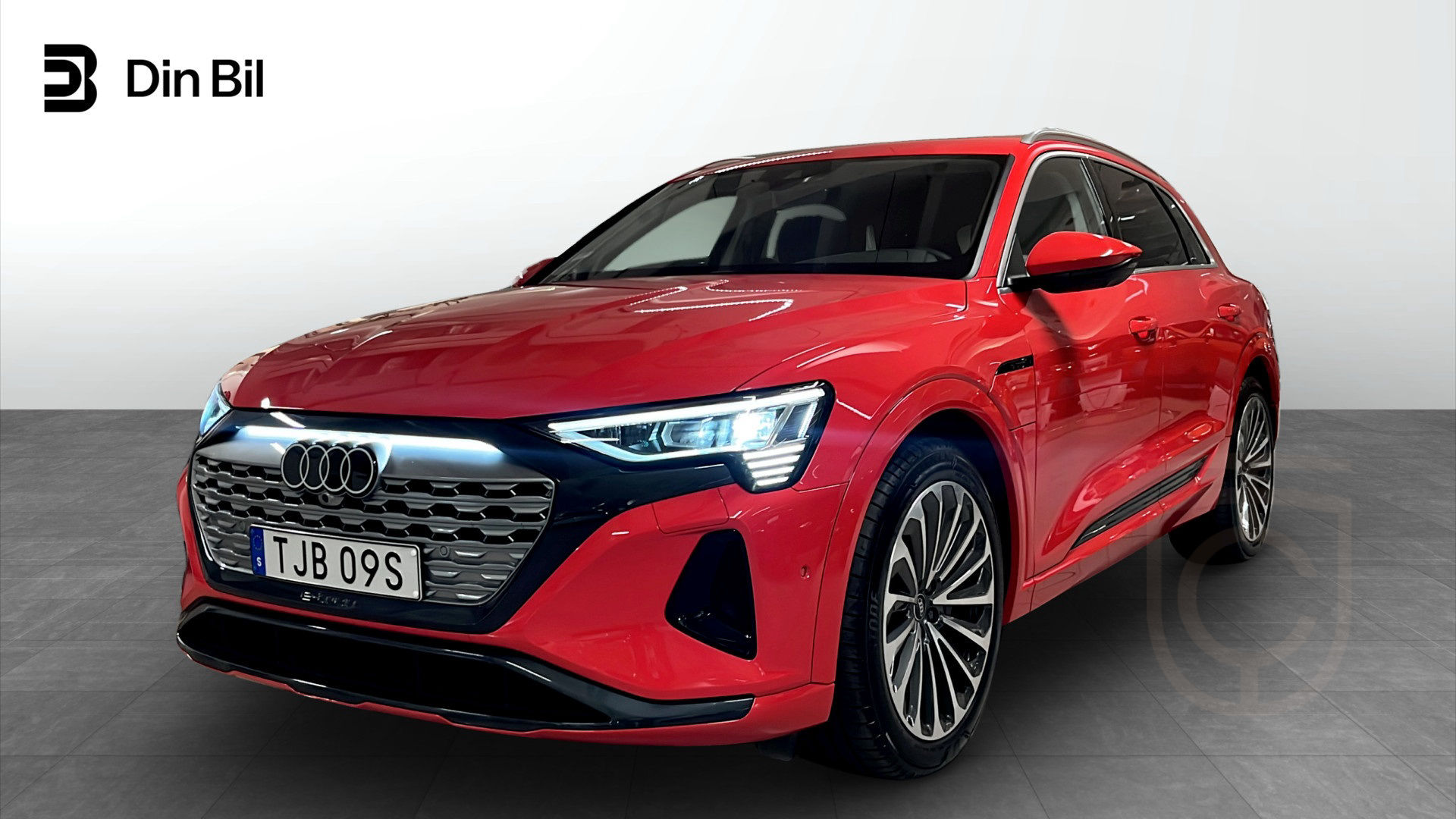 Audi Q8 55 e-tron quattro