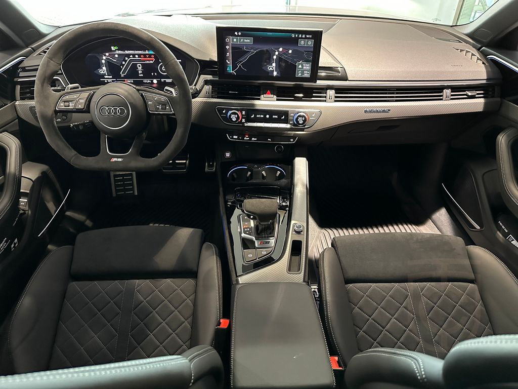 Audi RS 4 Avant 450PS Black PanoDach B&O HUD