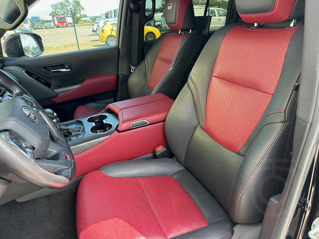 Toyota LAND CRUISER 300 4x4, COMBI VIN 466