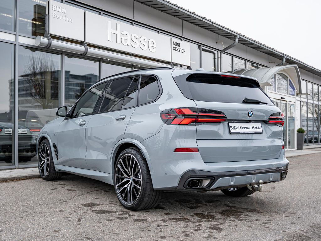 BMW X5 xDr 40d M-Sport Pro 7-SITZ AHK LUFTFEDER H/K