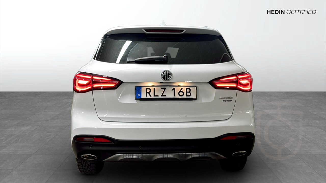 MG EHS PLUG-IN HYBRID LUXURY