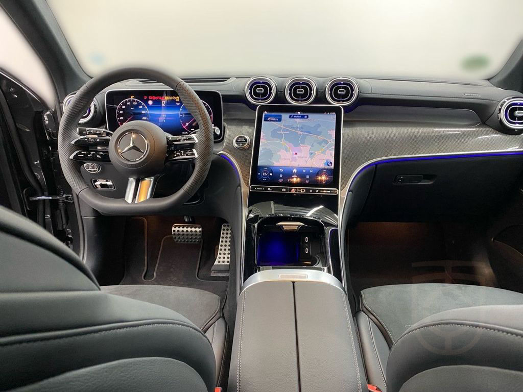 Mercedes-Benz GLC 300 d 4Matic AMG+HUD+PANO+AHK+DIGITAL+360°