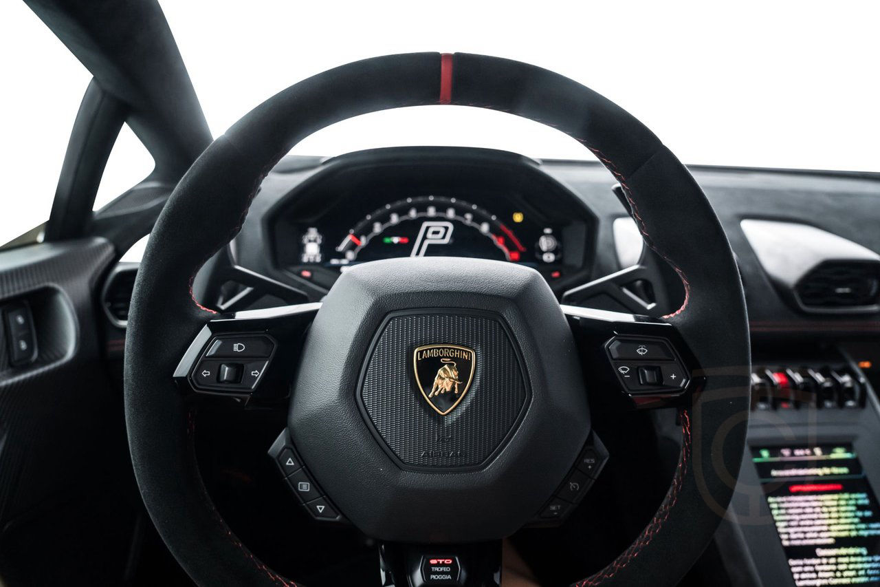 Lamborghini Huracán STO 60th Anniversary Edition 1