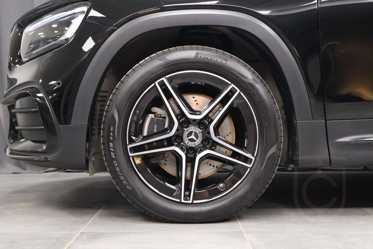Mercedes-Benz GLB 250 4MATIC AMG Line NIGHT
