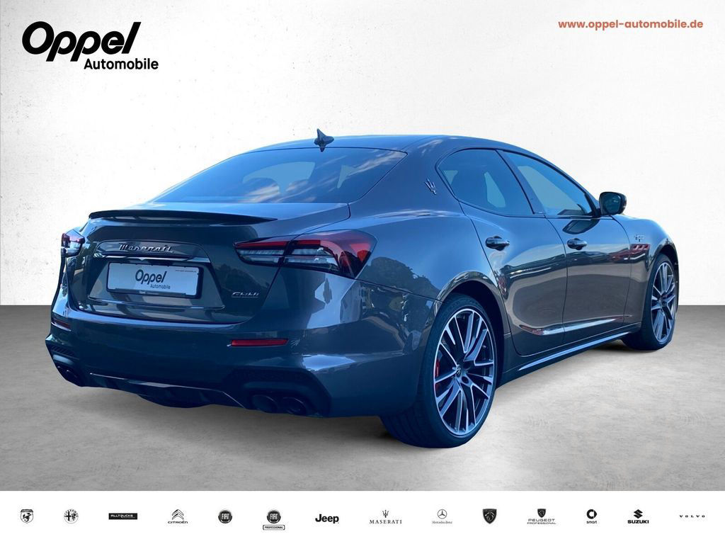 Maserati Ghibli Trofeo V8 Carbon-Pack+Glasdach+Fahrassist